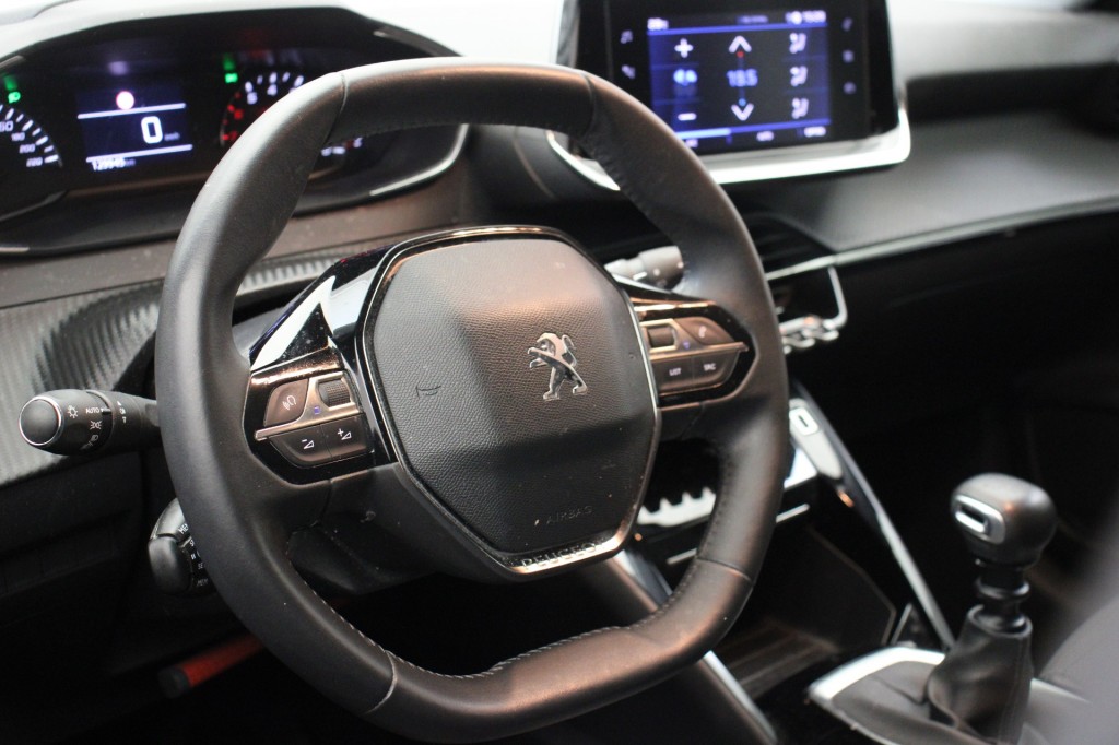 PEUGEOT-208-1.2 PureTech Allure - Carplay, LED, Half Leer