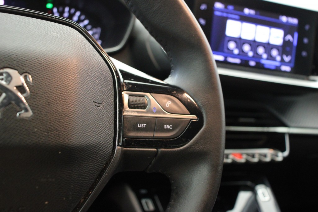 PEUGEOT-208-1.2 PureTech Allure - Carplay, LED, Half Leer