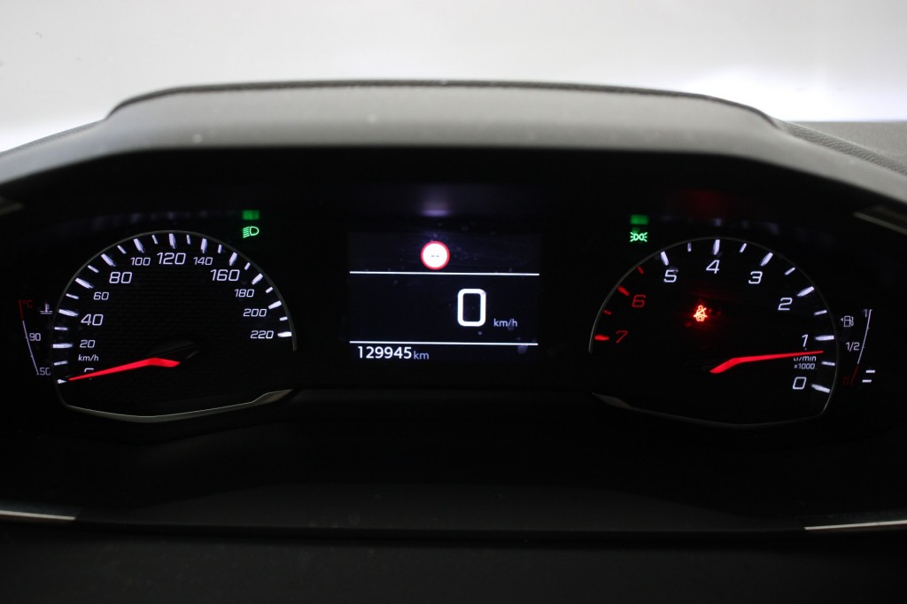 PEUGEOT-208-1.2 PureTech Allure - Carplay, LED, Half Leer