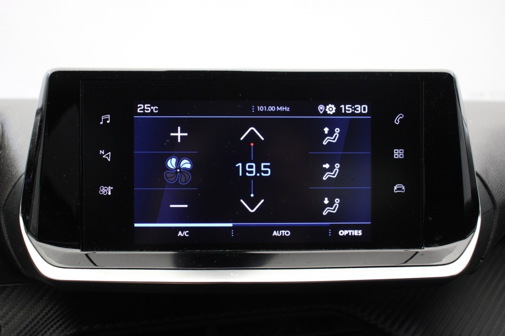 PEUGEOT-208-1.2 PureTech Allure - Carplay, LED, Half Leer