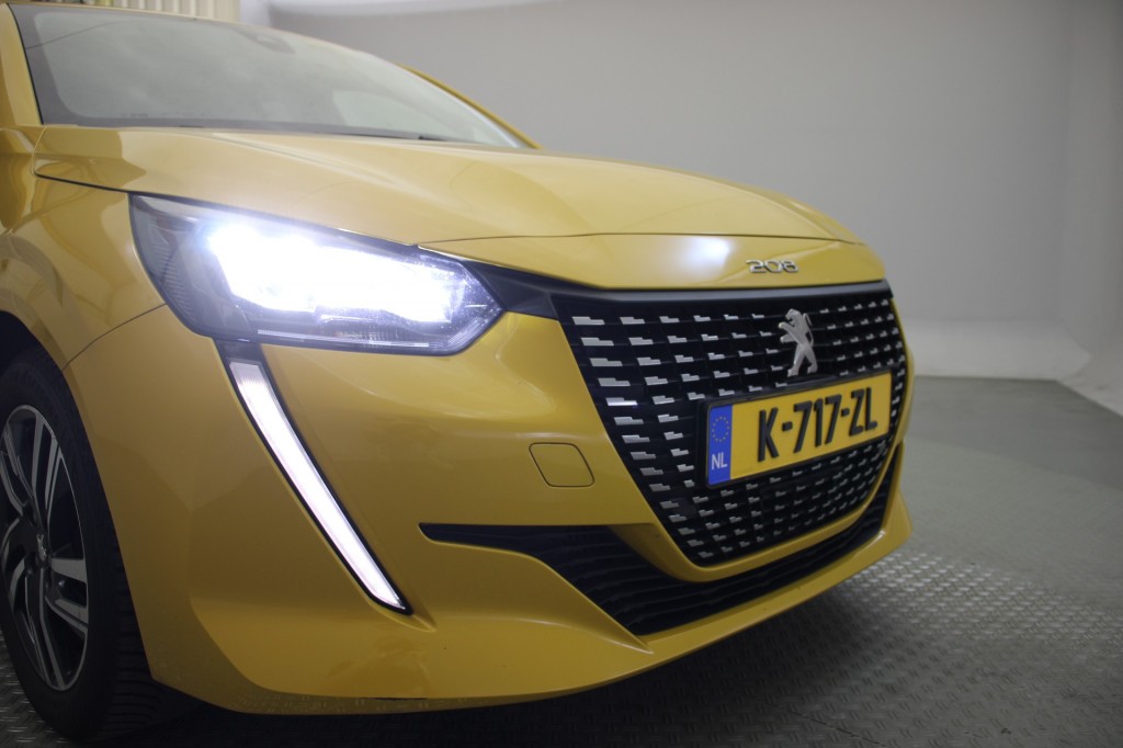 PEUGEOT-208-1.2 PureTech Allure - Carplay, LED, Half Leer