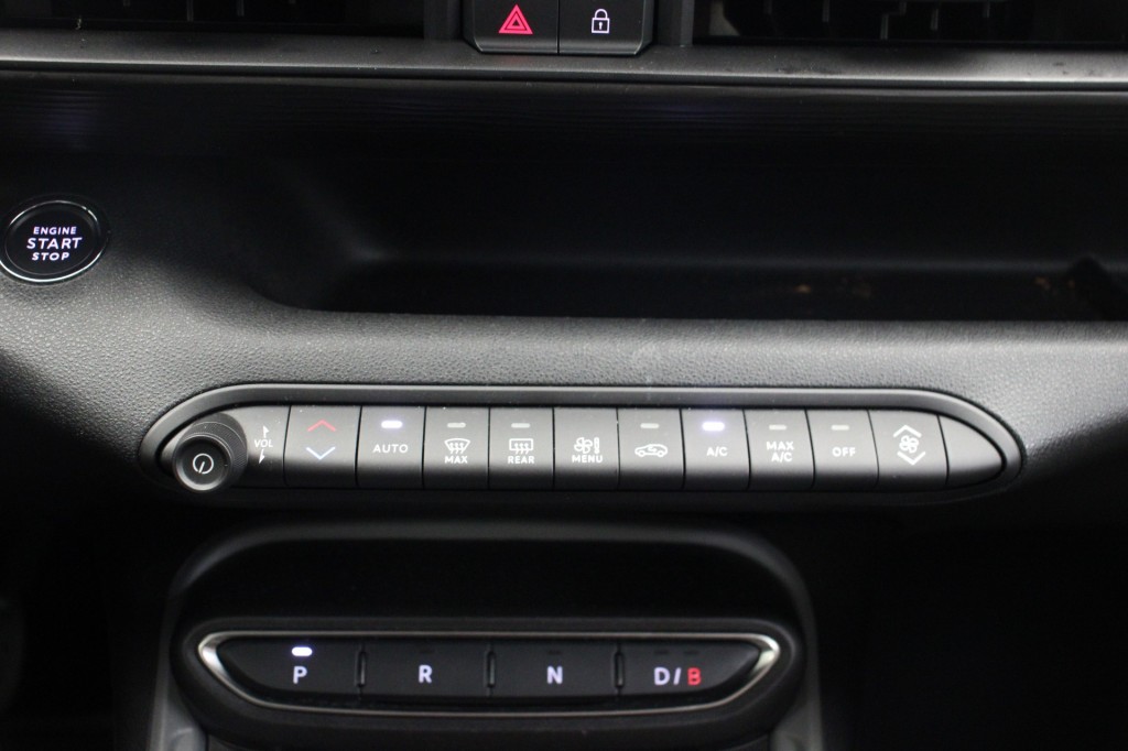JEEP-AVENGER-Longitude 54 kWh - Carplay, Cruise, Digitaal Cockpit