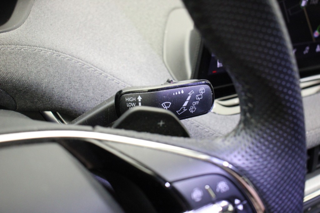 SKODA-ENYAQ-60 - Carplay, Stoelverwaming, Cruise, SOH 93%