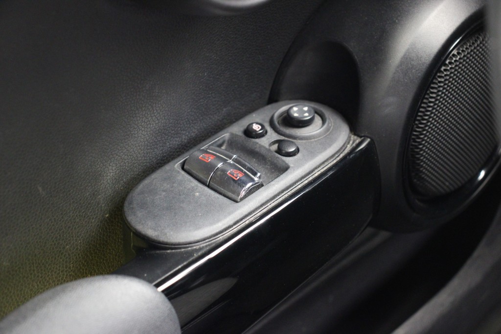MINI-MINI ELECTRIC-Essential 33 kWh - Half Leer, Cruise, Navi, Stoelverw. SOH 96%