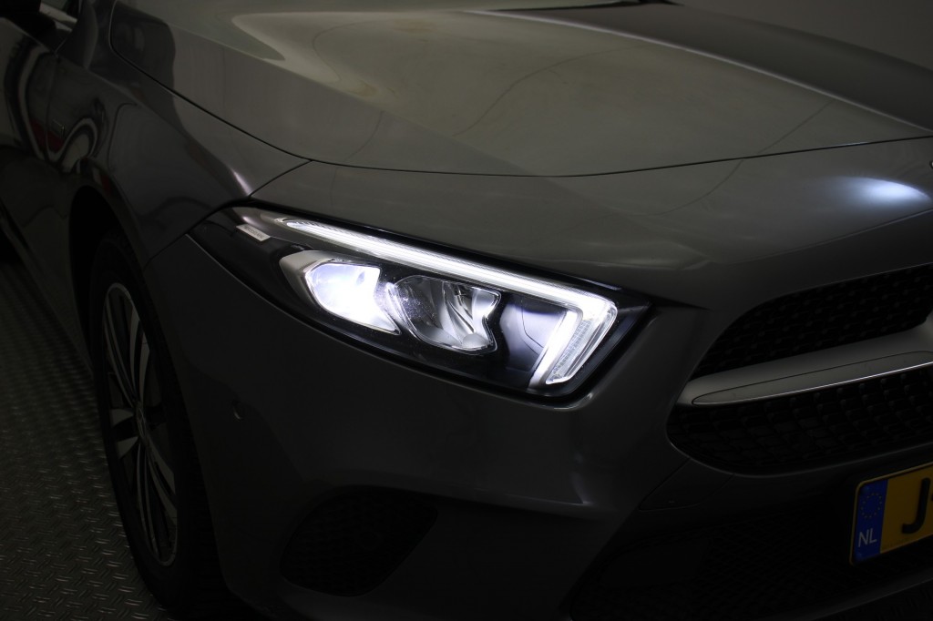MERCEDES-BENZ-A-KLASSE-Sedan 250e Plug In Business Solution Luxury Limited Automaat