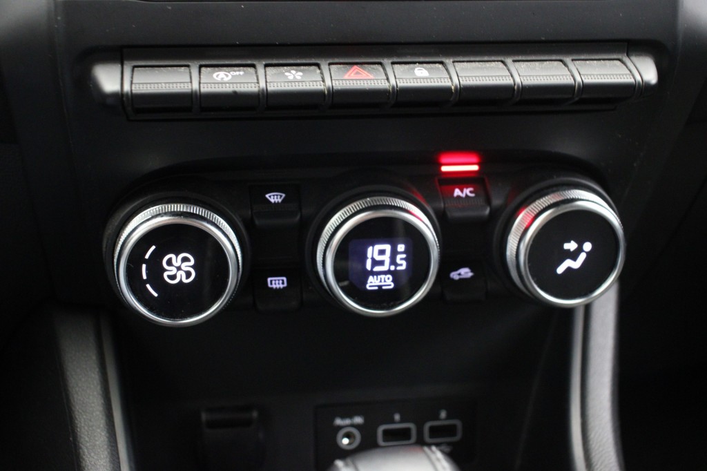 RENAULT-CAPTUR-1.3 TCe Intens Automaat 140 pk - Carplay, Digitaal Cockpit