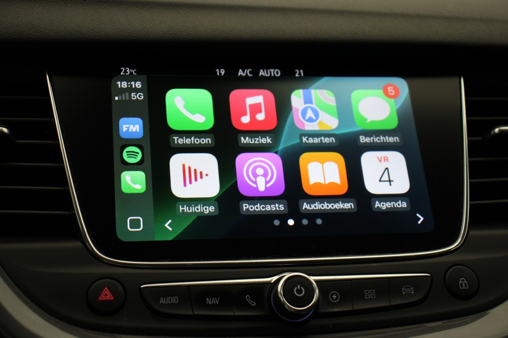 PEUGEOT-3008-1.6 Turbo Hybrid4 Business Executive - Carplay, Half Leer