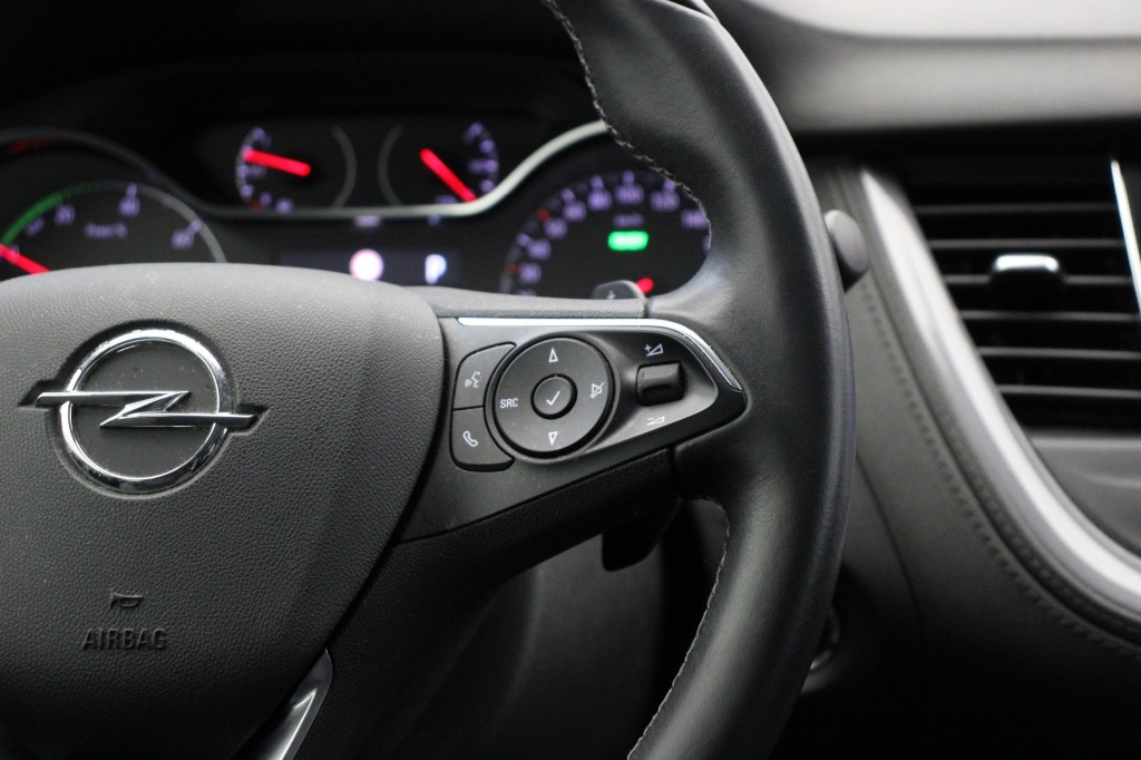 PEUGEOT-3008-1.6 Turbo Hybrid4 Business Executive - Carplay, Half Leer