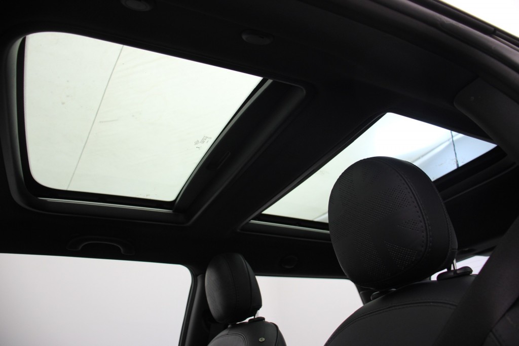 MINI-MINI ELECTRIC-Yours 33 kWh - Panorama, Leer, Carplay, Stoelverw. SOH 95%