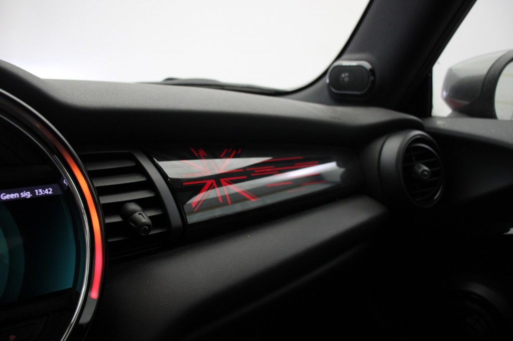 MINI-MINI ELECTRIC-Yours 33 kWh - Panorama, Leer, Carplay, Stoelverw. SOH 95%