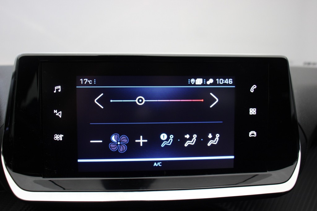 PEUGEOT-208-1.2 PureTech Active - Carplay, Navi, Cruise