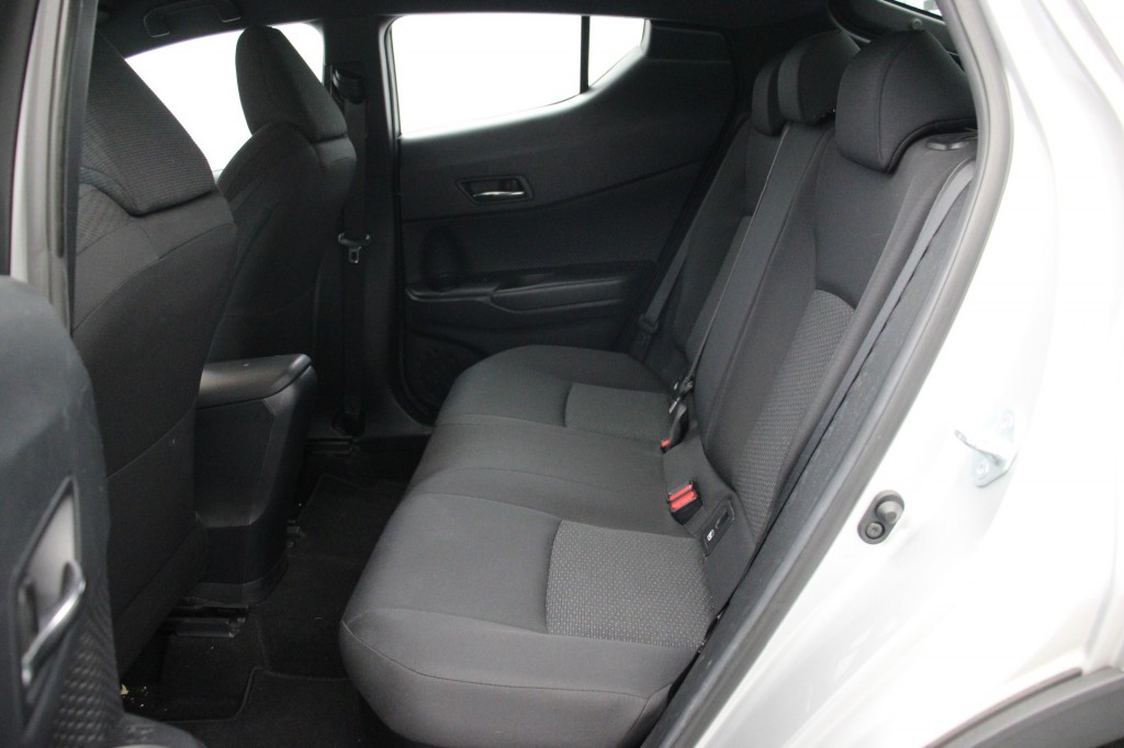 TOYOTA-C-HR-1.8 Hybrid Dynamic Automaat - Navi, Camera, Clima