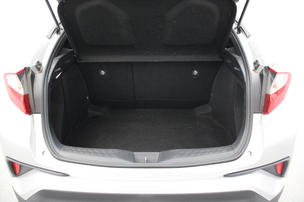 TOYOTA-C-HR-1.8 Hybrid Dynamic Automaat - Navi, Camera, Clima
