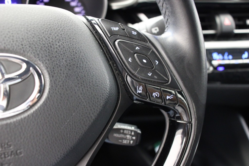 TOYOTA-C-HR-1.8 Hybrid Dynamic Automaat - Navi, Camera, Clima