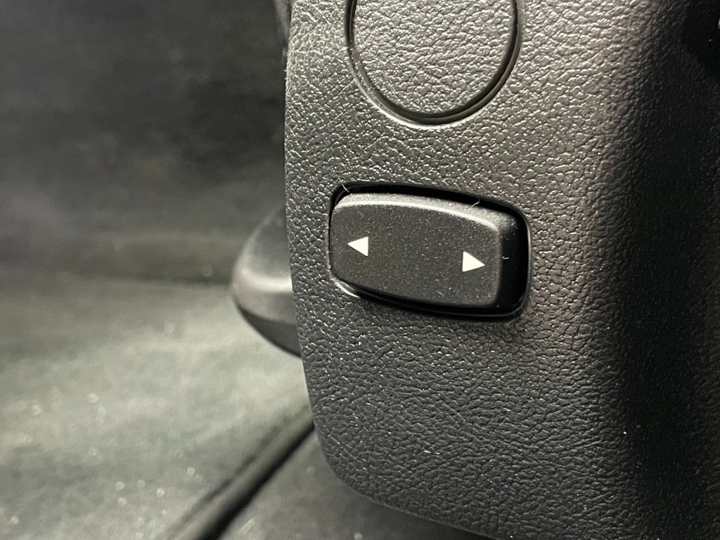 BMW-3-SERIE-Touring 318i 2.0 M-Sport/Trekhaak/Head-up/live cockpit