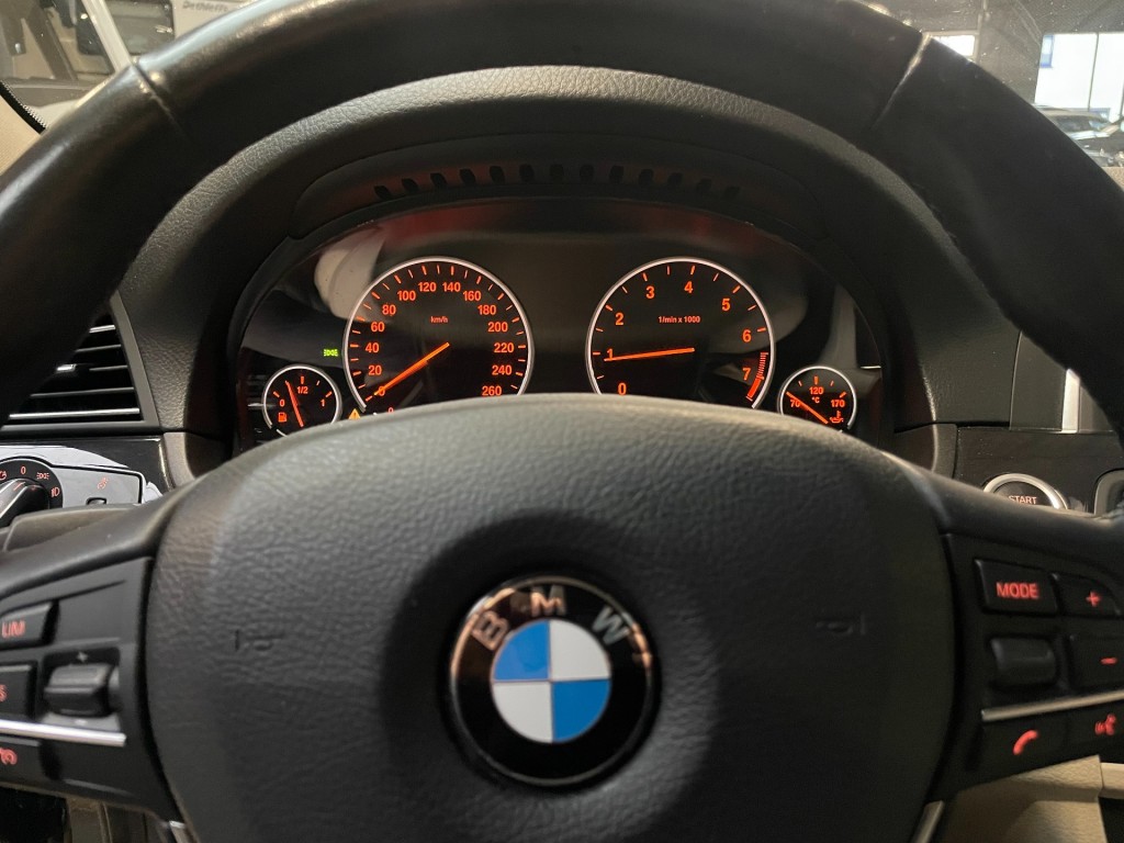 BMW-5-SERIE-520i Executive/key-less/navi professional/nap/Dealer onderhouden