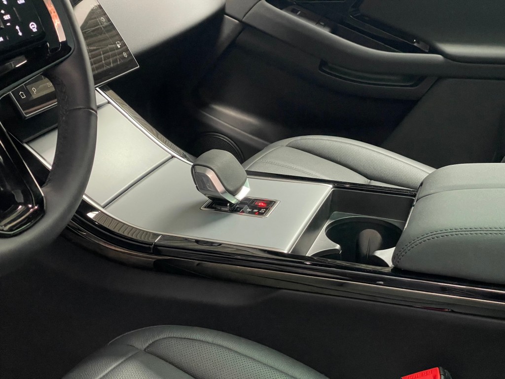 LAND ROVER-RANGE ROVER EVOQUE-P270e S Edition/leer/black-pack/360 camera/arroios Grey/5jr gara