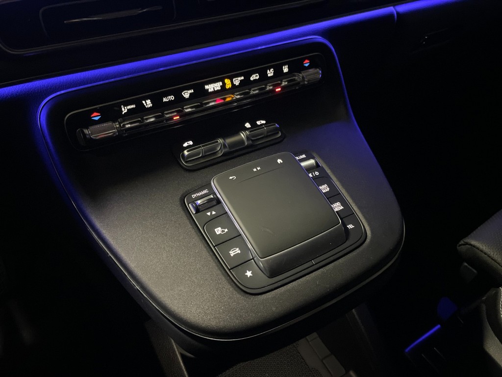 MERCEDES-BENZ-V-KLASSE-2XAMG /dubcab/ledgrill/19 inch/trekhaak/burmester/Avantgarde