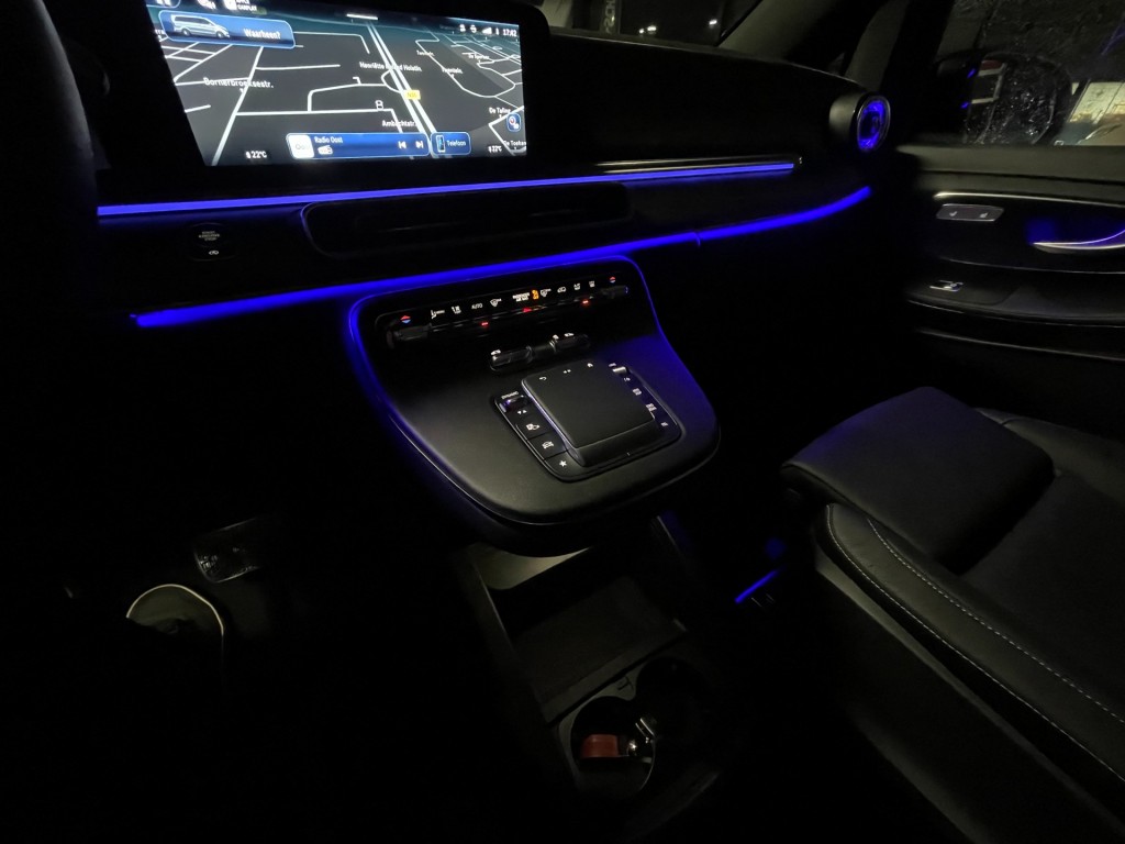 MERCEDES-BENZ-V-KLASSE-2XAMG /dubcab/ledgrill/19 inch/trekhaak/burmester/Avantgarde