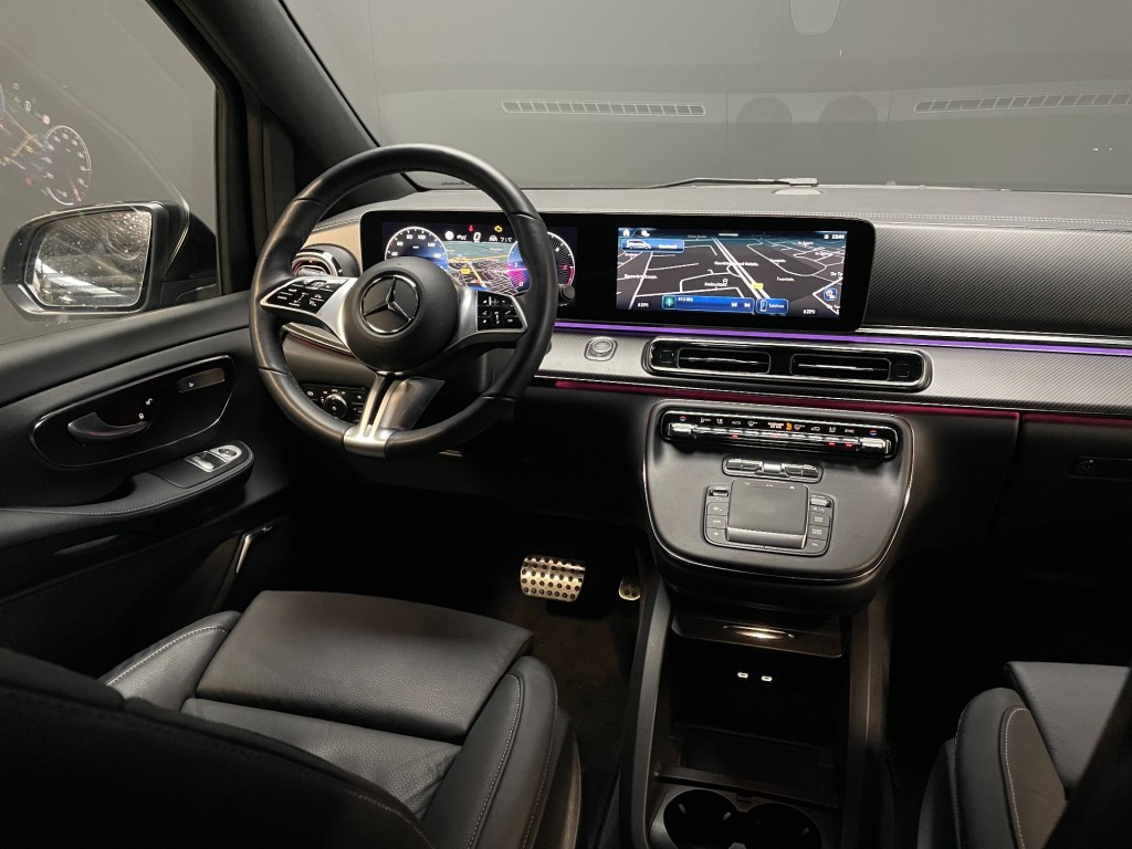 MERCEDES-BENZ-V-KLASSE-2XAMG /dubcab/ledgrill/19 inch/trekhaak/burmester/Avantgarde