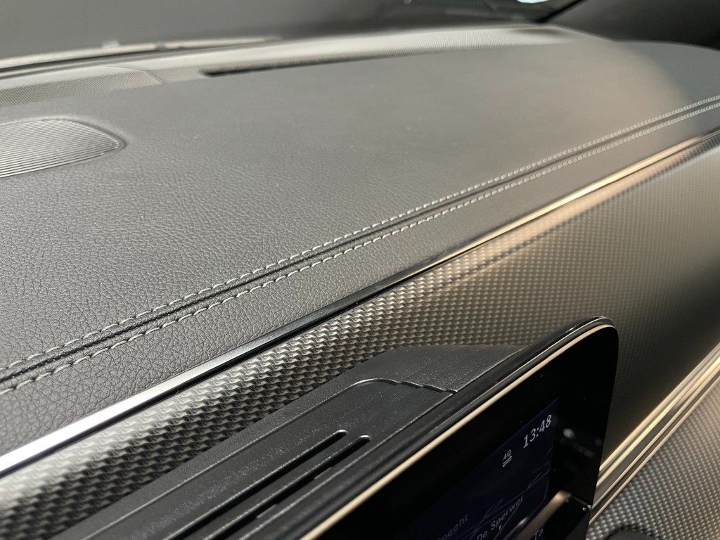 MERCEDES-BENZ-V-KLASSE-2XAMG /dubcab/ledgrill/19 inch/trekhaak/burmester/Avantgarde