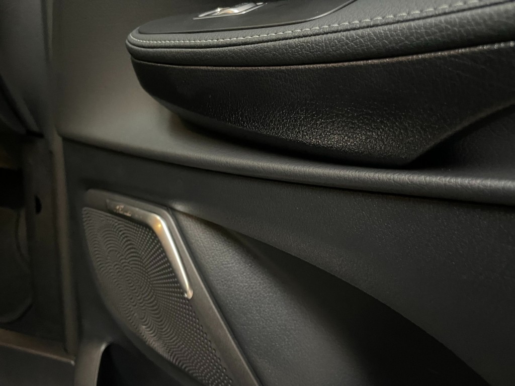 MERCEDES-BENZ-V-KLASSE-2XAMG /dubcab/ledgrill/19 inch/trekhaak/burmester/Avantgarde