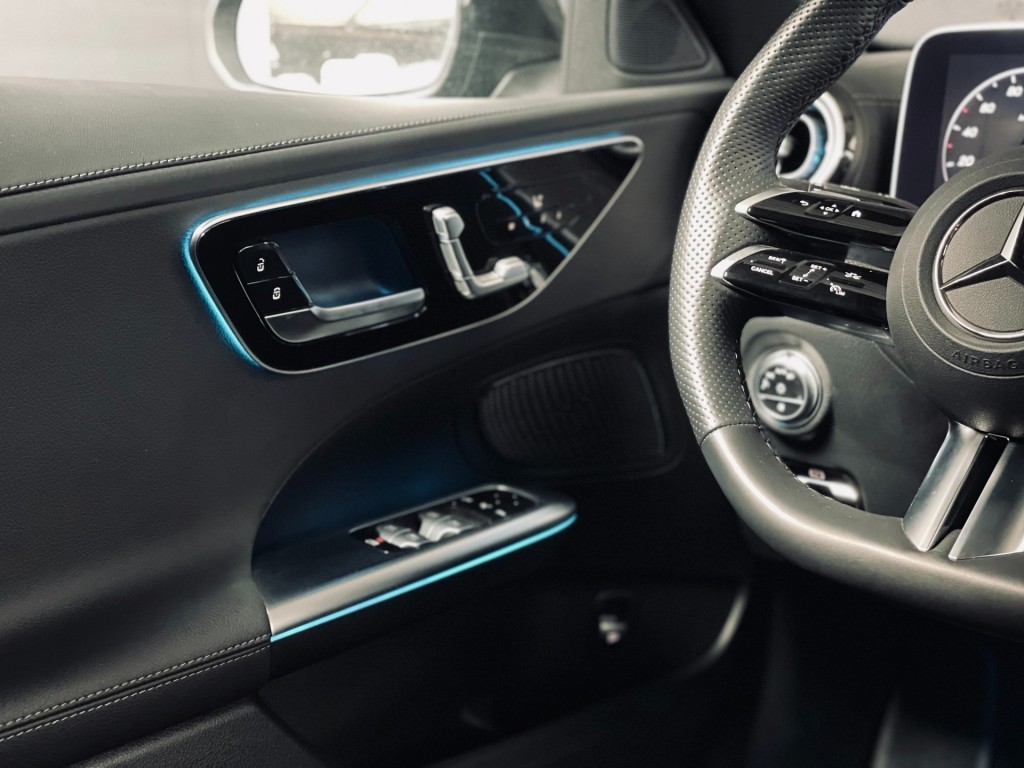 MERCEDES-BENZ-C-KLASSE-Estate C220 AMG/elec stoelen/360camera/premium pakket