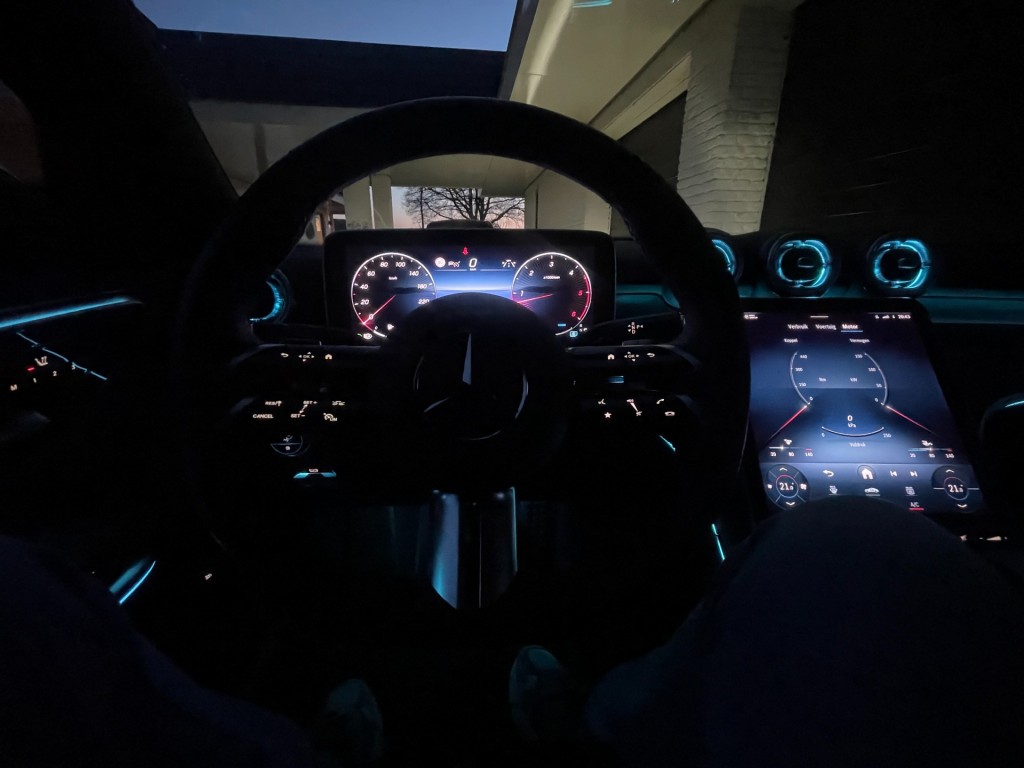 MERCEDES-BENZ-C-KLASSE-Estate C220 AMG/elec stoelen/360camera/premium pakket