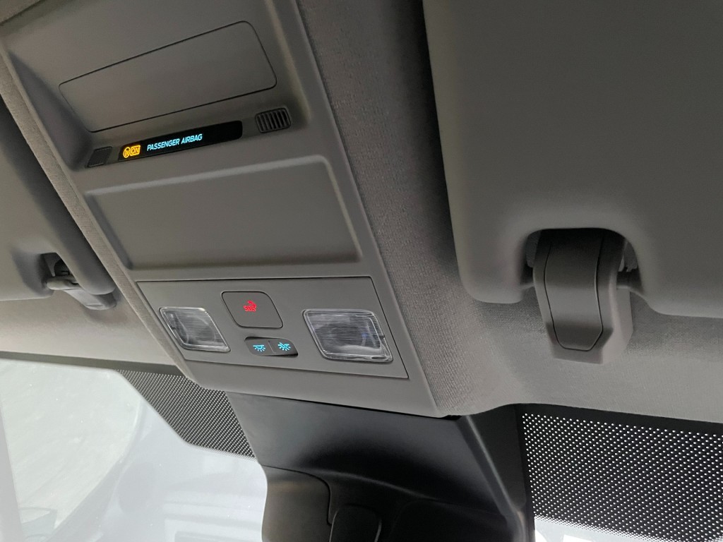 FORD-TRANSIT CUSTOM-2.0 tdci 136 pk L2 Trend/Led/18inch/white black bpm vrij