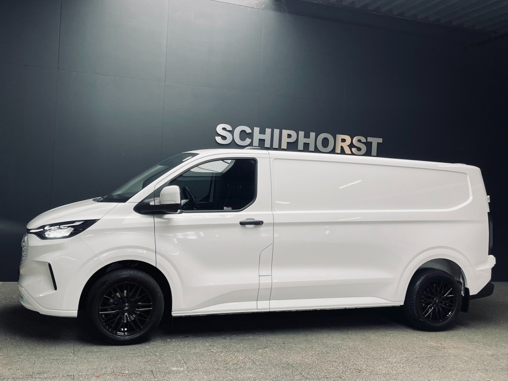 FORD-TRANSIT CUSTOM-2.0 tdci 136 pk L2 Trend/Led/18inch/white black bpm vrij
