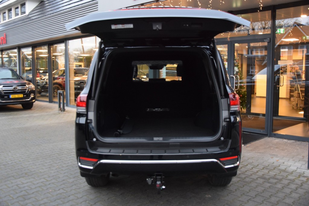 TOYOTA-LANDCRUISER 300-3.3 DIESEL TWIN TURBO 70TH ANNIVERSARY 4WD A/T VAN