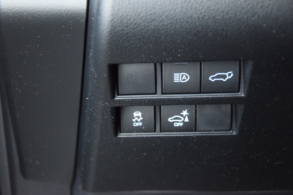 TOYOTA-LANDCRUISER 300-3.3 DIESEL TWIN TURBO 70TH ANNIVERSARY 4WD A/T VAN