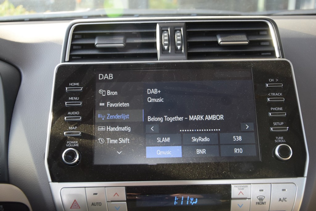 TOYOTA-LANDCRUISER 150-2.8 D-4D 5DRS PRESTIGE A/T VAN
