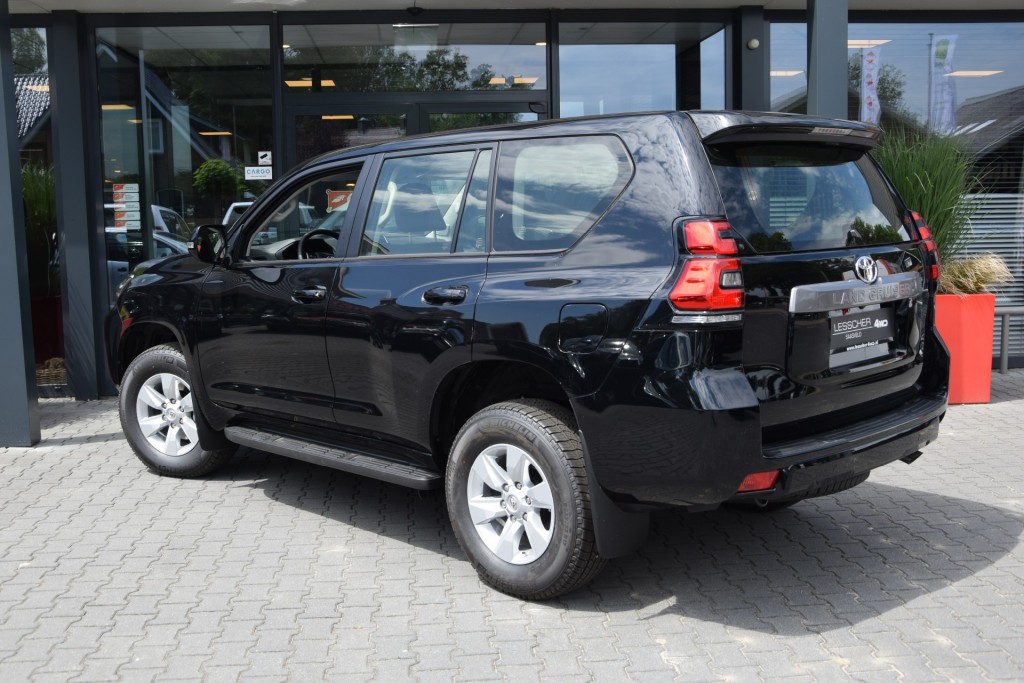 TOYOTA-LANDCRUISER 150-2.8 D-4D 5D CHALLENGER/COUNTRY AT VAN BPM VRIJ