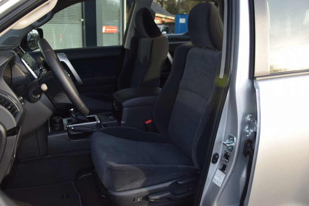 TOYOTA-LANDCRUISER 150-2.8 D-4D 5DRS COUNTRY A/T VAN BPM VRIJ