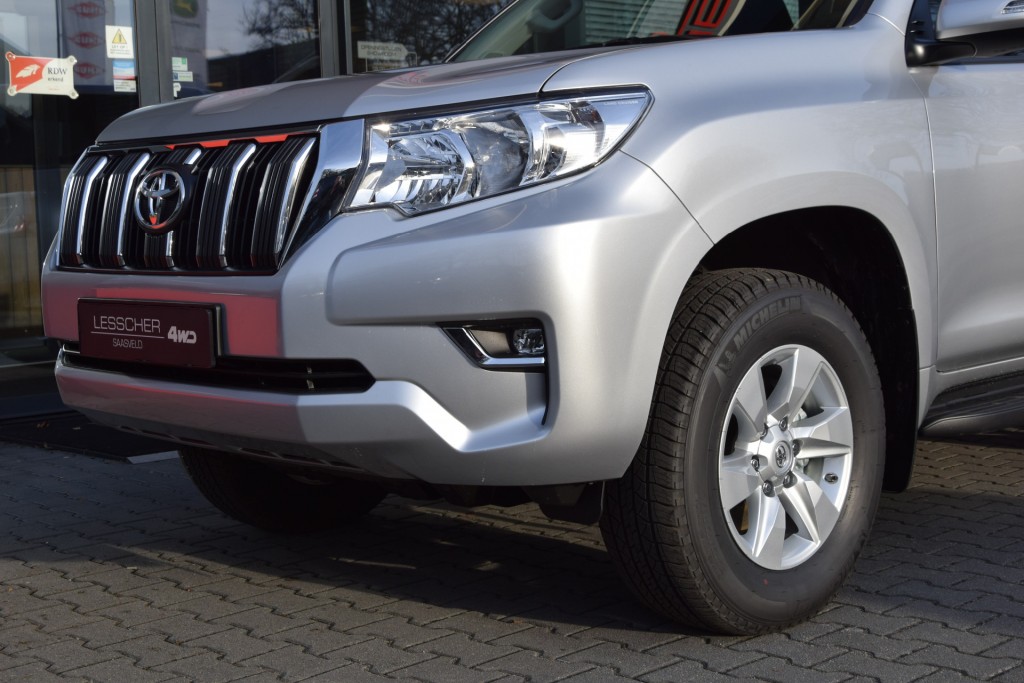 TOYOTA-LANDCRUISER 150-2.8 D-4D 5DRS COUNTRY A/T VAN BPM VRIJ