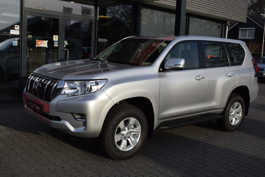 TOYOTA-LANDCRUISER 150-2.8 D-4D 5DRS COUNTRY A/T VAN BPM VRIJ