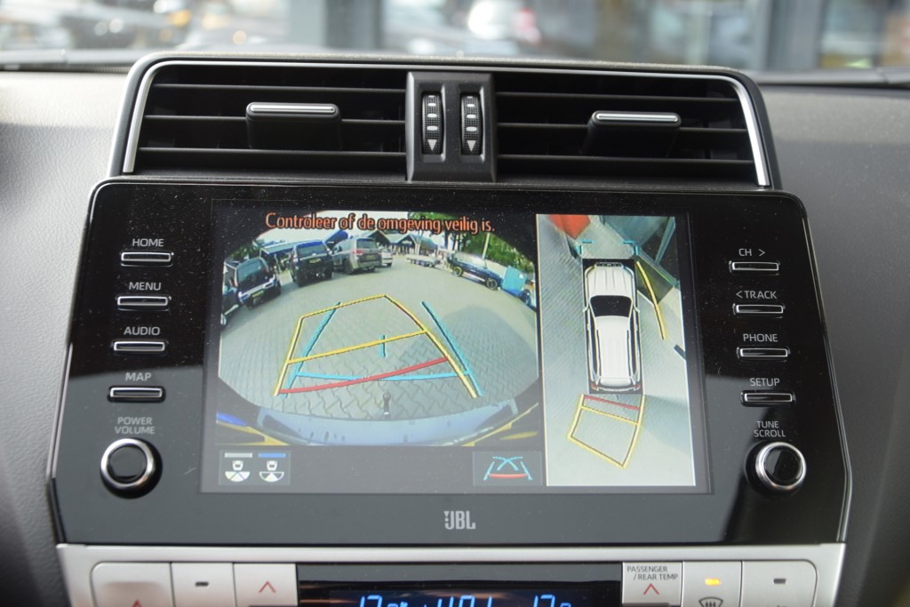 TOYOTA-LANDCRUISER 150-2.8 D-4D 5DRS BLACK LINE A/T VAN