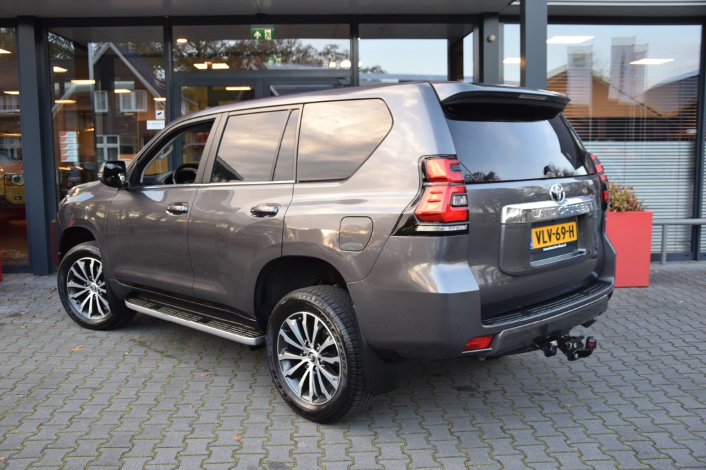 TOYOTA-LANDCRUISER 150-2.8 D-4D 5DRS CHALLENGERA/T VAN