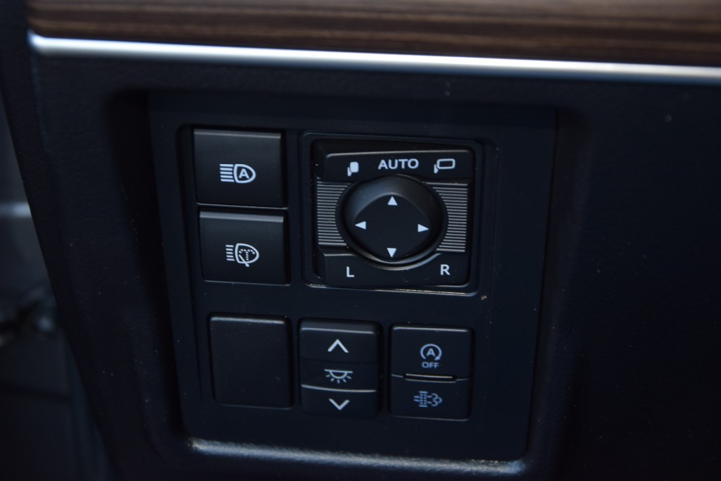TOYOTA-LANDCRUISER 150-2.8 D-4D 5DRS CHALLENGERA/T VAN