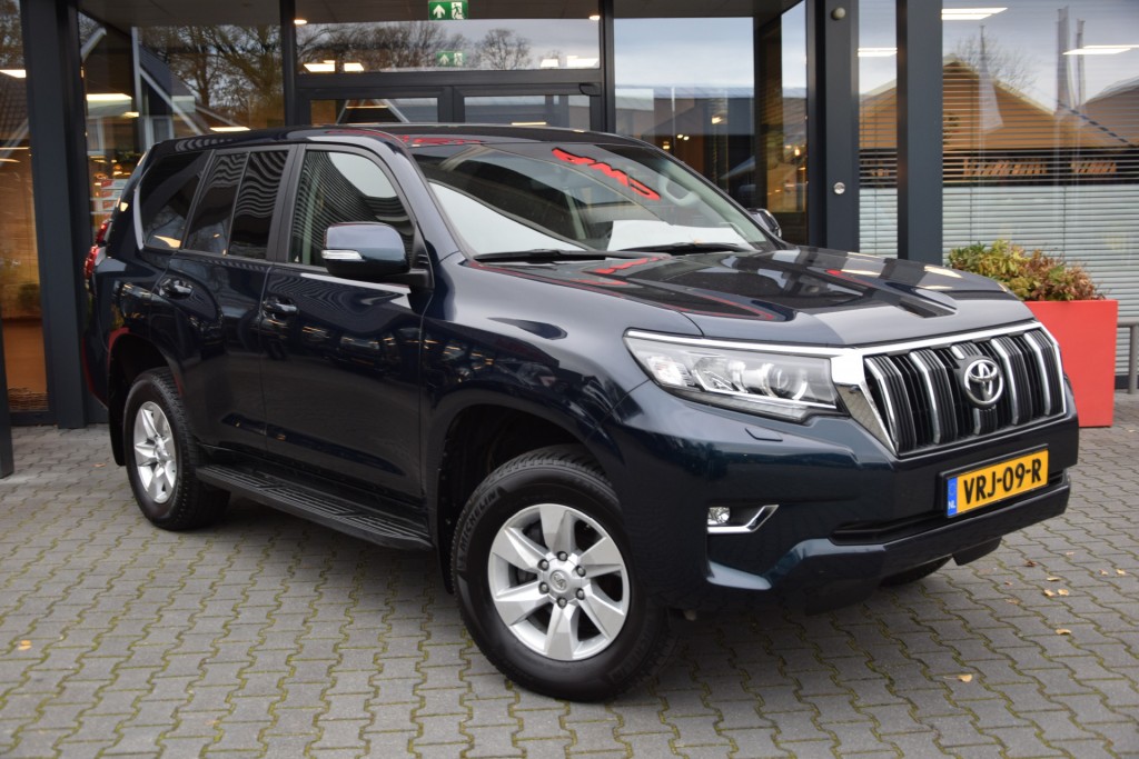 TOYOTA-LANDCRUISER 150-2.8 D-4D 5DRS CHALLENGER A/T VAN