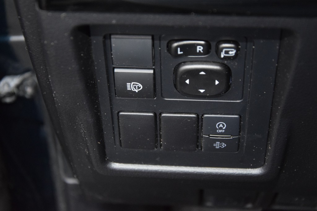 TOYOTA-LANDCRUISER 150-2.8 D-4D 5DRS CHALLENGER A/T VAN