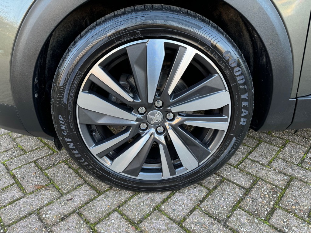 PEUGEOT-3008-1.2 PureTech 131PK Allure, Navi, Climatcntrl, Cruisecntrl, Leder