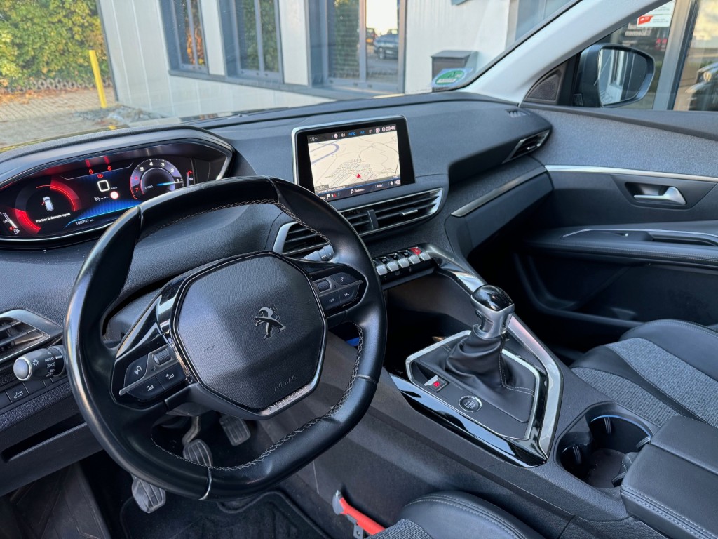 PEUGEOT-3008-1.2 PureTech 131PK Allure, Navi, Climatcntrl, Cruisecntrl, Leder