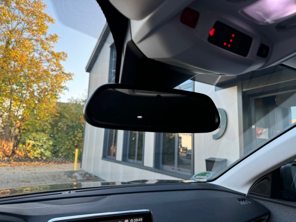 PEUGEOT-3008-1.2 PureTech 131PK Allure, Navi, Climatcntrl, Cruisecntrl, Leder
