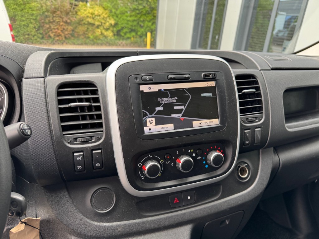 RENAULT-TRAFIC-2.0 MJ 120PK L2 Lang, Navi, Airco, PDC, Schuifdeur, Cruise