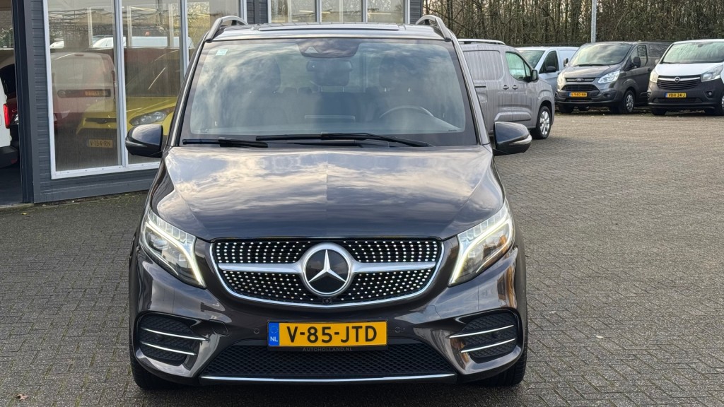 MERCEDES-BENZ-V-KLASSE-250D AMG AVANTGARDE EDITION 190PK DC DUBBELE CABINE