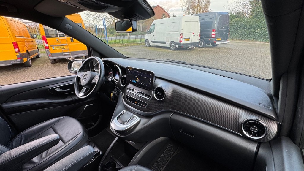 MERCEDES-BENZ-V-KLASSE-250D AMG AVANTGARDE EDITION 190PK DC DUBBELE CABINE