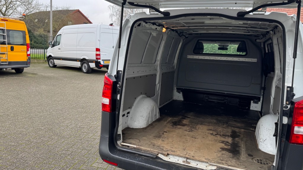 MERCEDES-BENZ-VITO-114 CDI 100KW 136PK XL 343 L3H1 AUTOMAAT EURO 6 AIRCO/ CRUISE CO