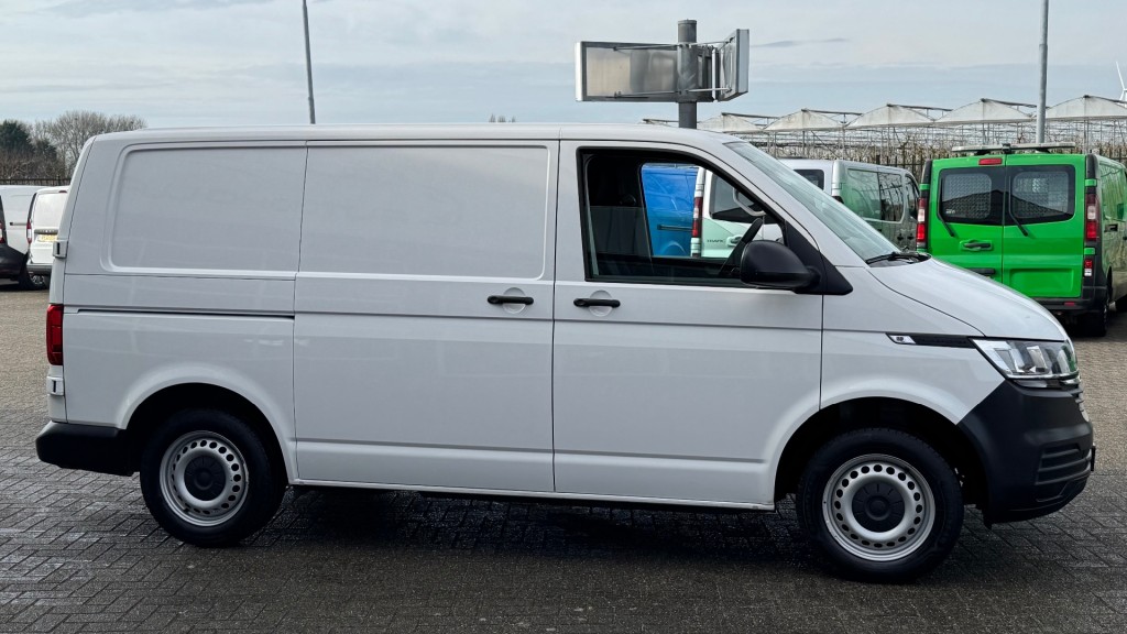 VOLKSWAGEN-TRANSPORTER-2.0 TDI 66KW 90PK EURO 6 AIRCO/ CRUISE CONTROL/ PARKEERSENSOREN/